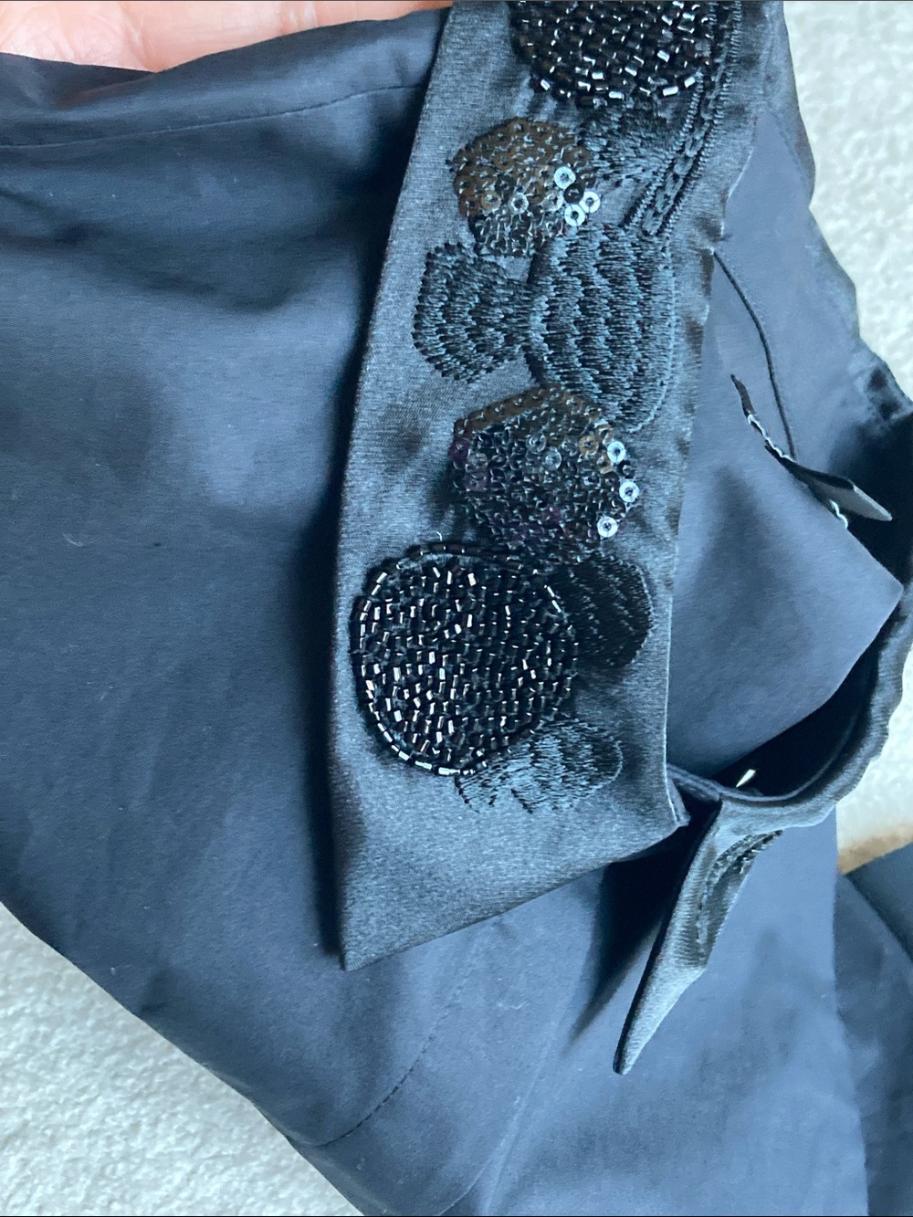 cos collar with beaded and embroidered collar - Picture 3 of 17